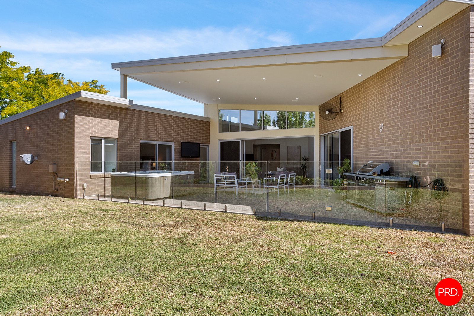 9 Hanover Place STRATHFIELDSAYE 30