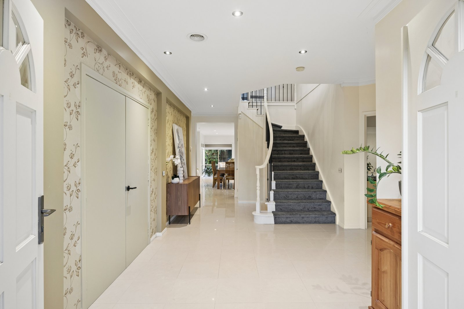 Gallery: 9 Hatteras Court