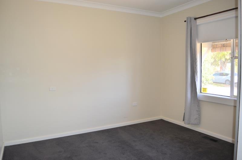 9 Heath Street TURVEY PARK 6