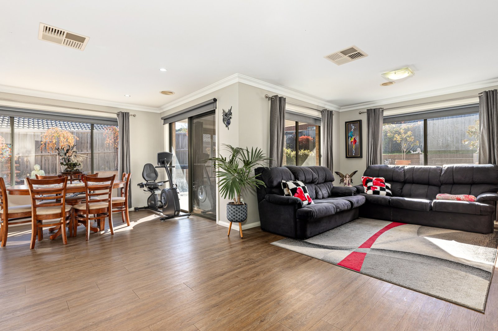 Gallery: 9 Henry Avenue