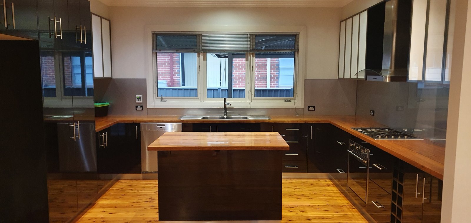 9 Herbert St  TUMUT 1