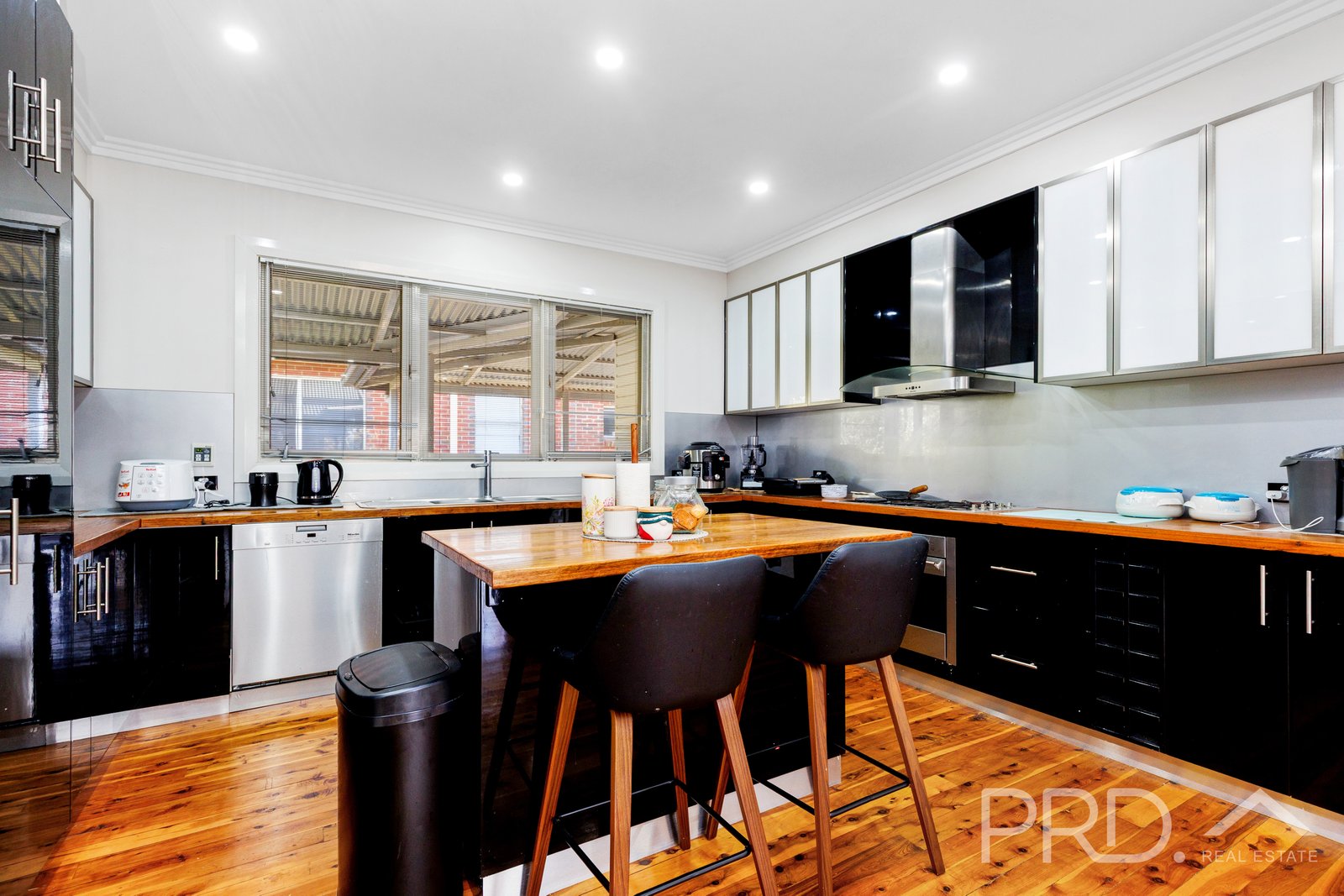 9 Herbert Street TUMUT 4