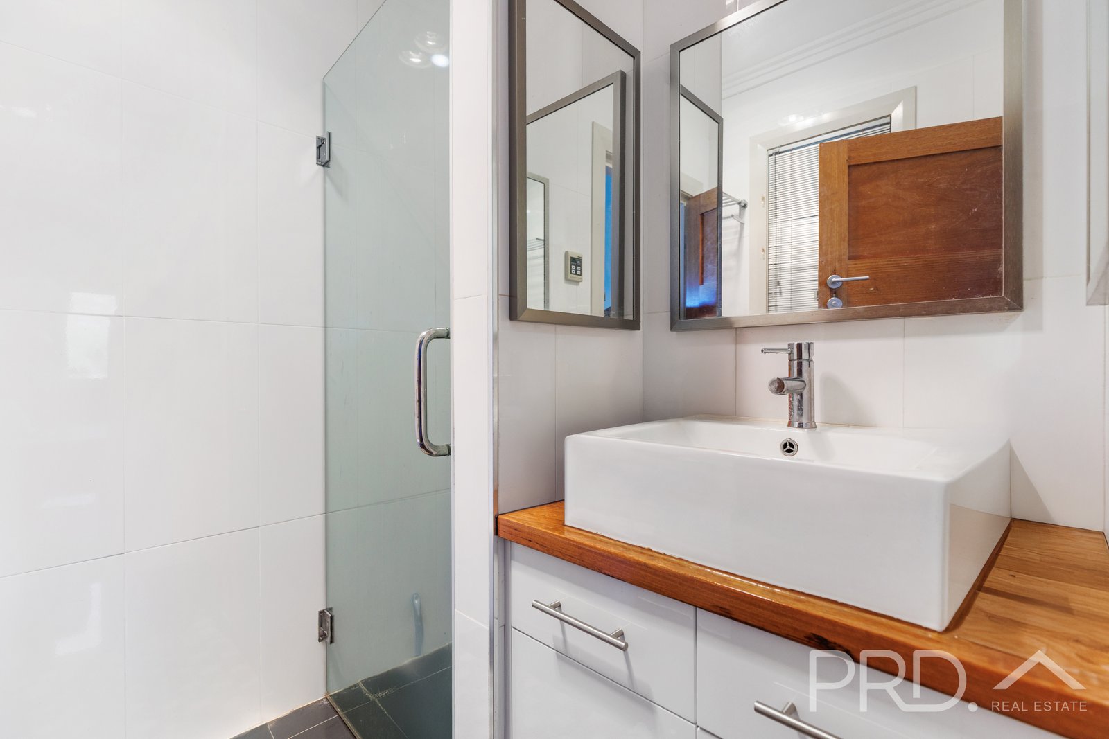 9 Herbert Street TUMUT 8