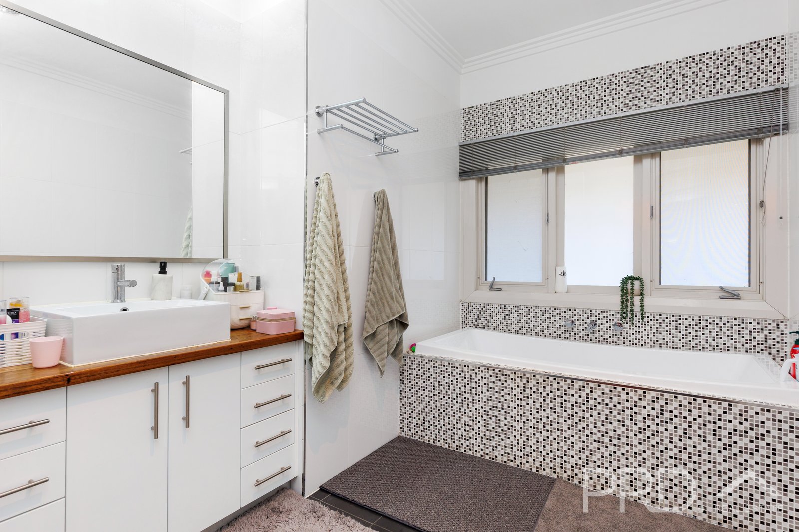 9 Herbert Street TUMUT 15