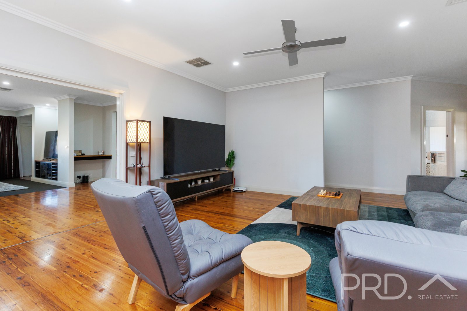 9 Herbert Street TUMUT 17