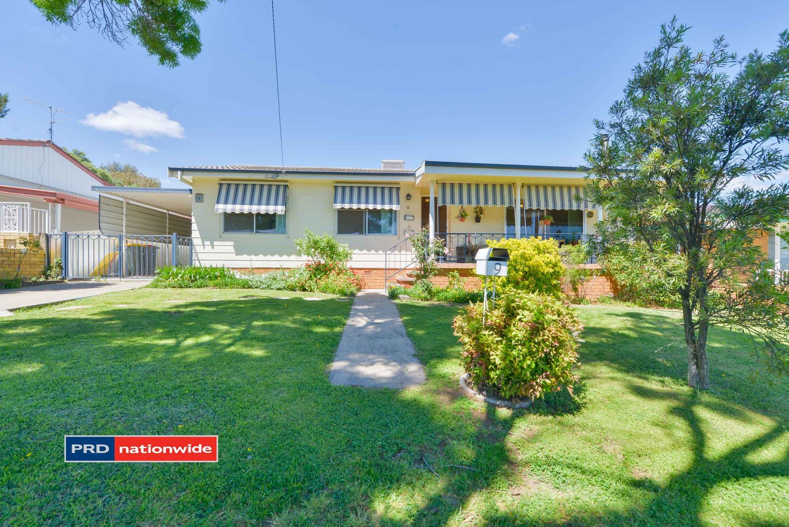 9 Higgins Lane TAMWORTH 1