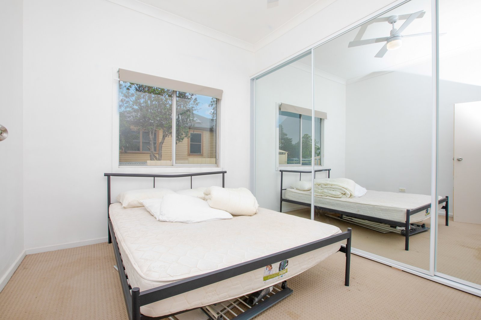 9 High Street GRETA 6