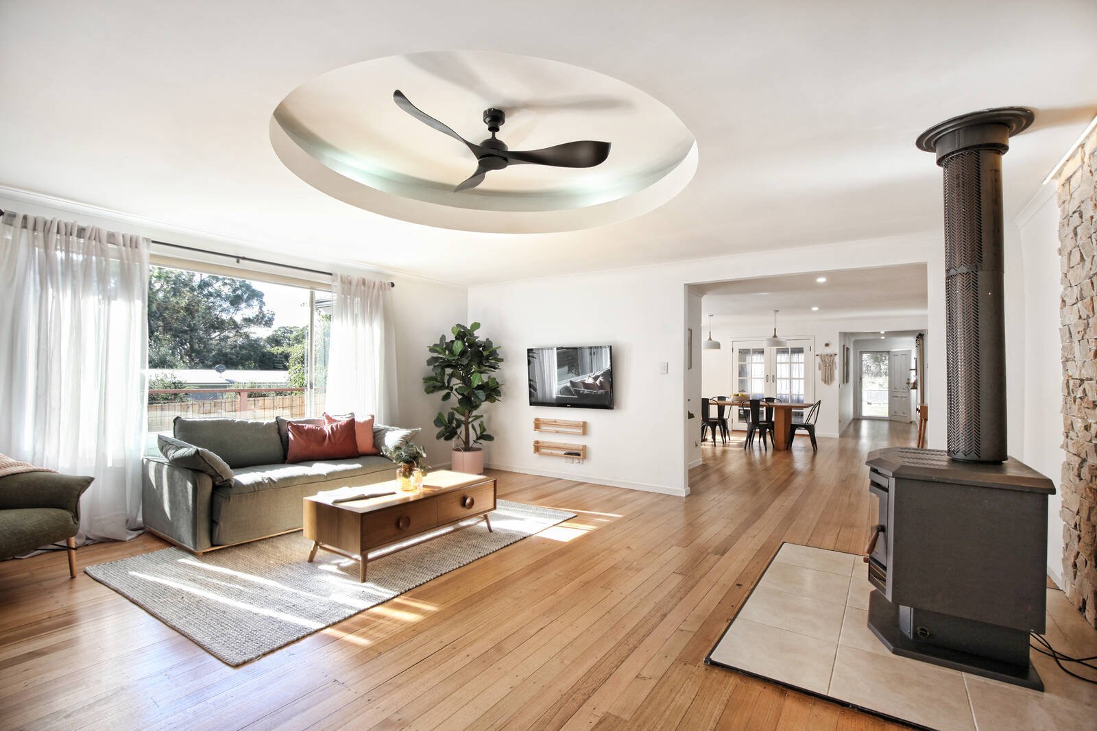 Real Estate and Property in 9 High Street, Woodend, VIC