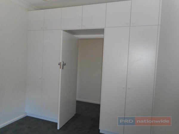 9 Highland Avenue TUMUT 7