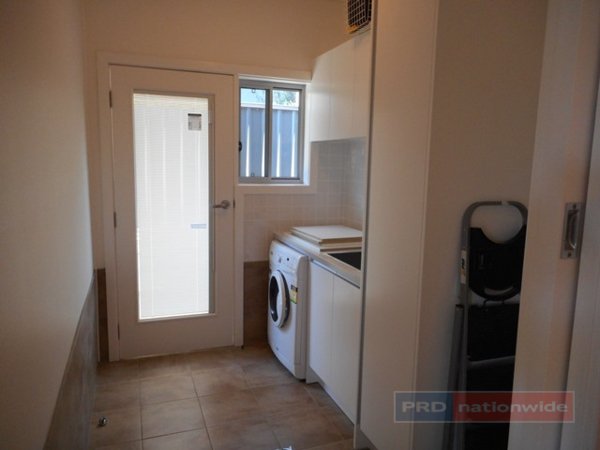 9 Highland Avenue TUMUT 11