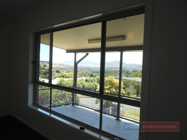 9 Highland Avenue TUMUT 12