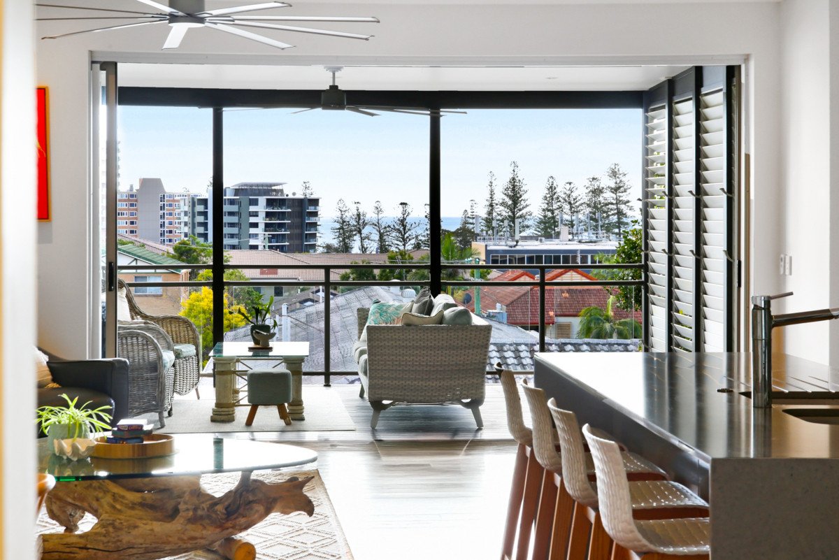 9 Hill Avenue BURLEIGH HEADS 4