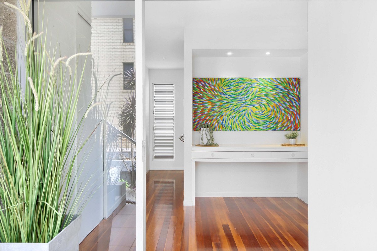 9 Hill Avenue BURLEIGH HEADS 5