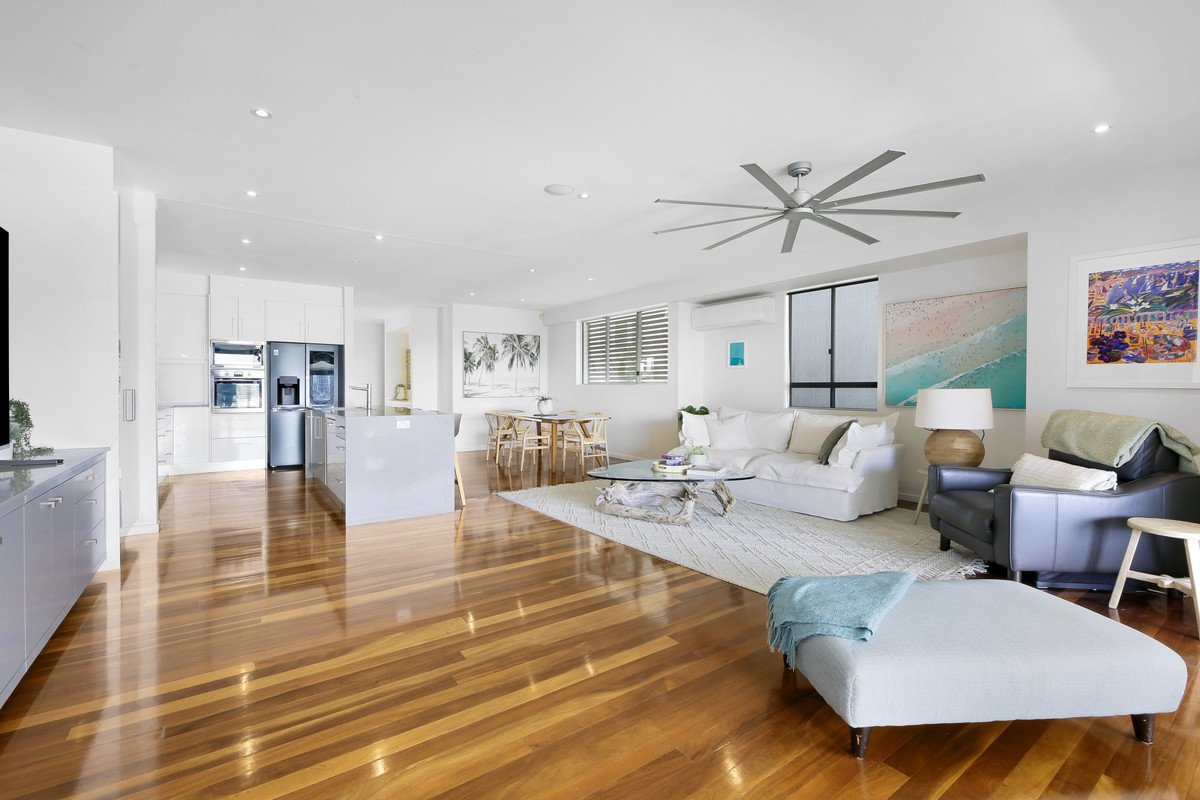 9 Hill Avenue BURLEIGH HEADS 9