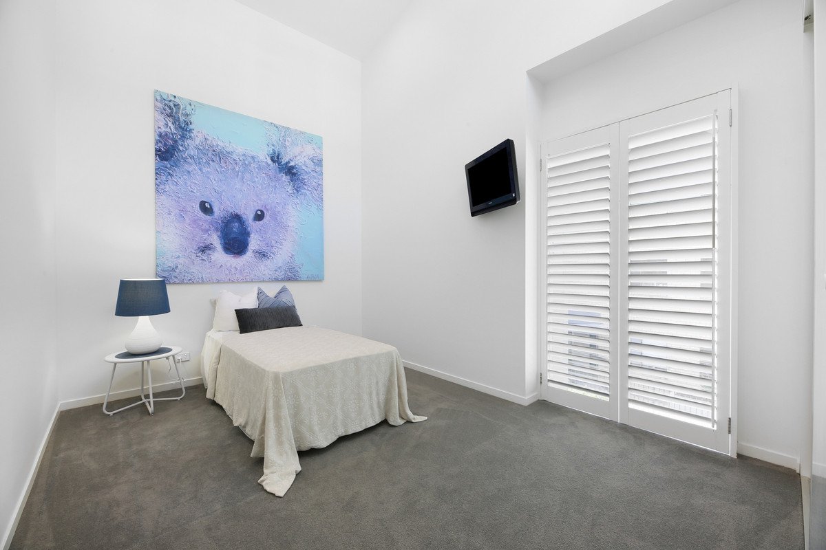 9 Hill Avenue BURLEIGH HEADS 20