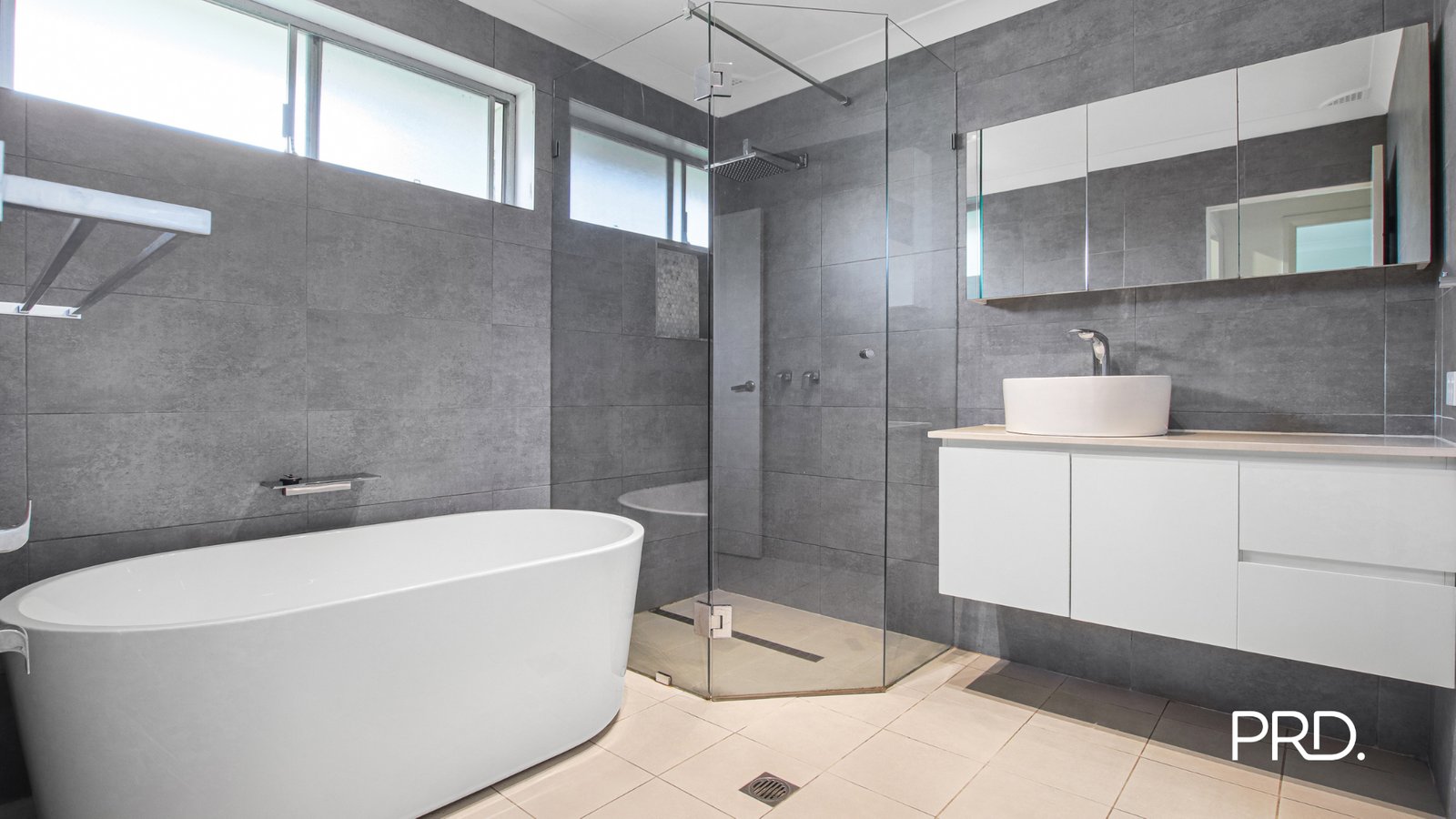 9 Hillview Ave  South Penrith 3