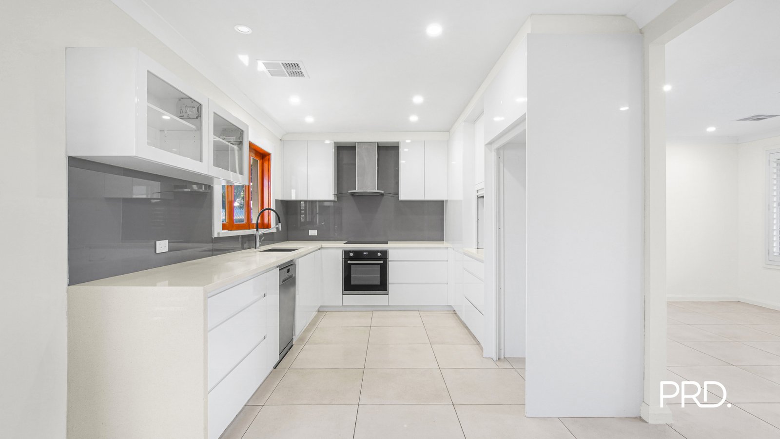 9 Hillview Ave  South Penrith 2