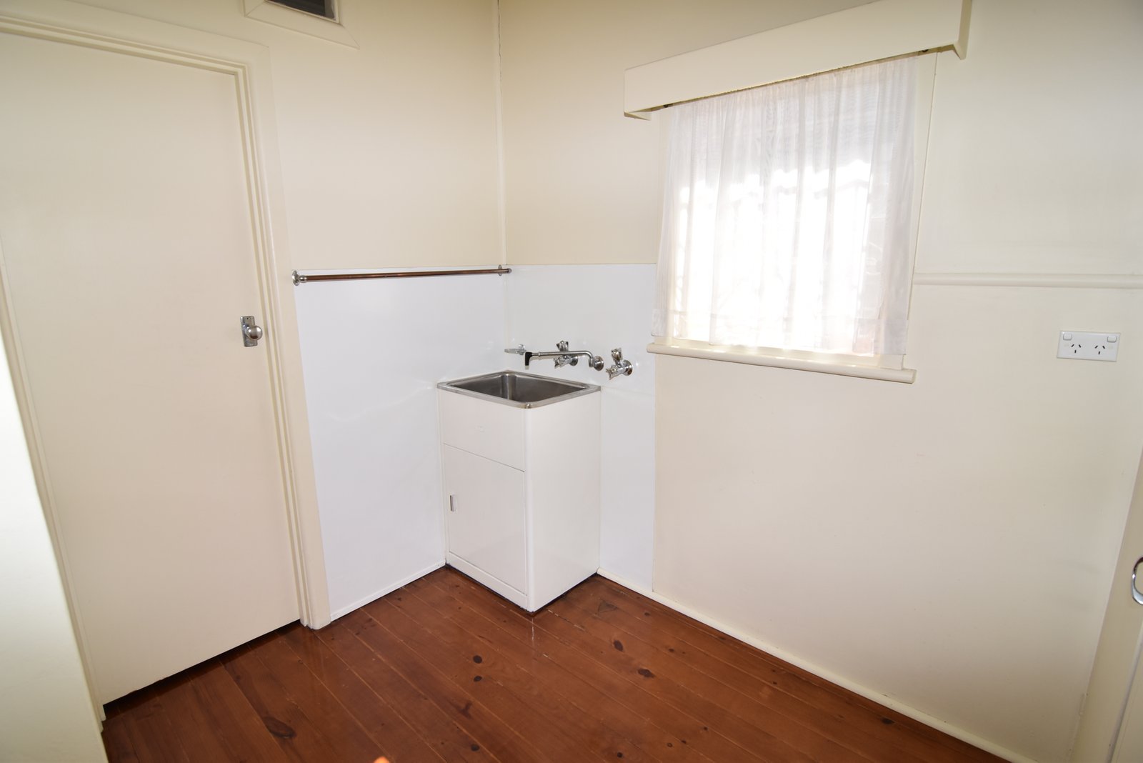Gallery: 9 Hinchcliff Crescent