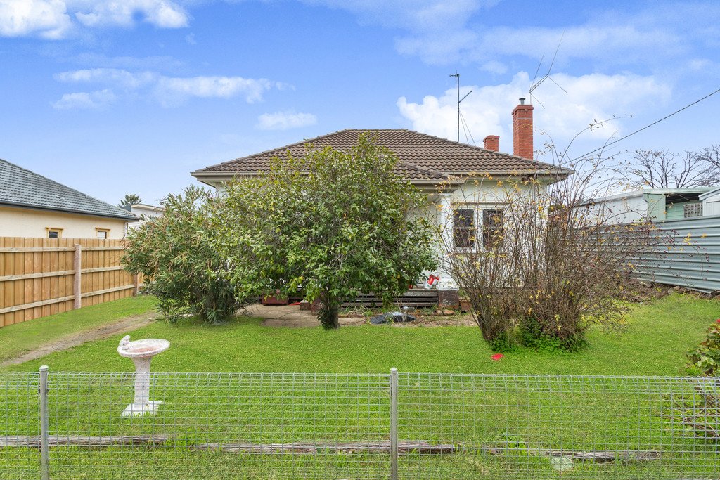 9 Hodgkinson Street KENNINGTON 1