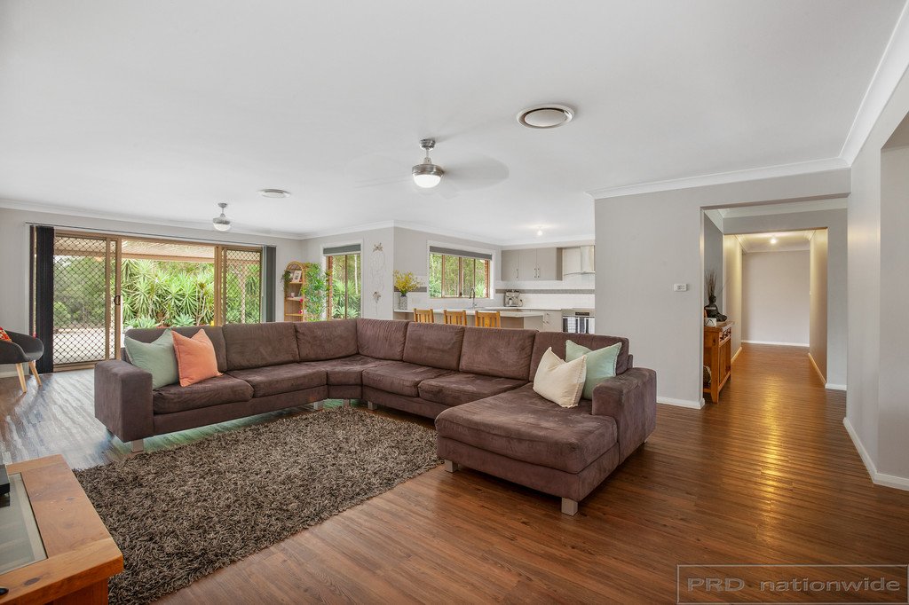 9 Honeyeater Place THORNTON 3