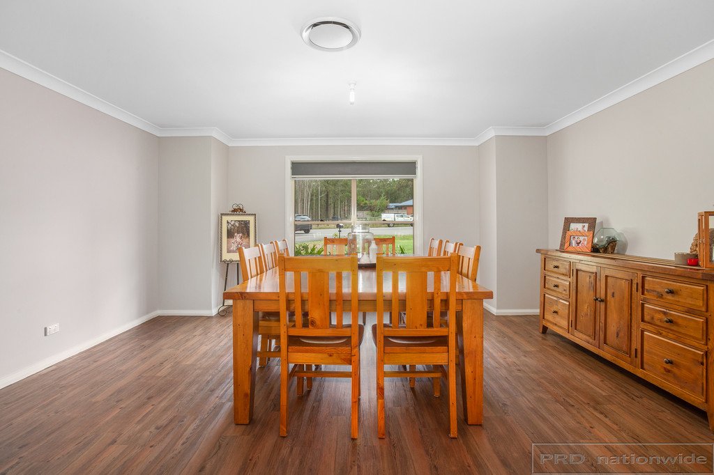 9 Honeyeater Place THORNTON 7