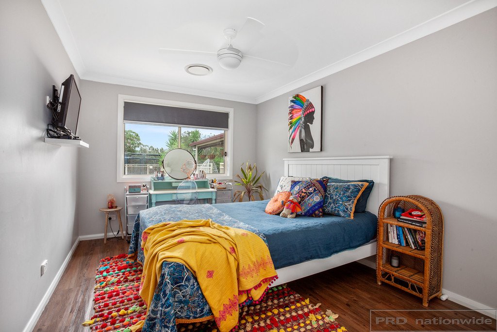 9 Honeyeater Place THORNTON 17