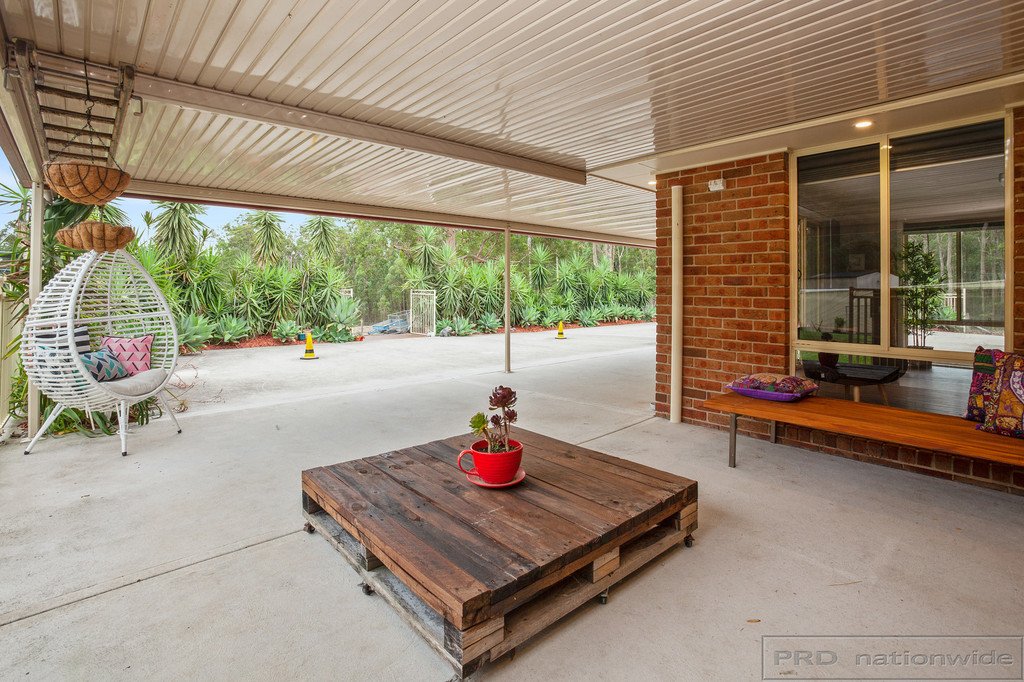 9 Honeyeater Place THORNTON 24