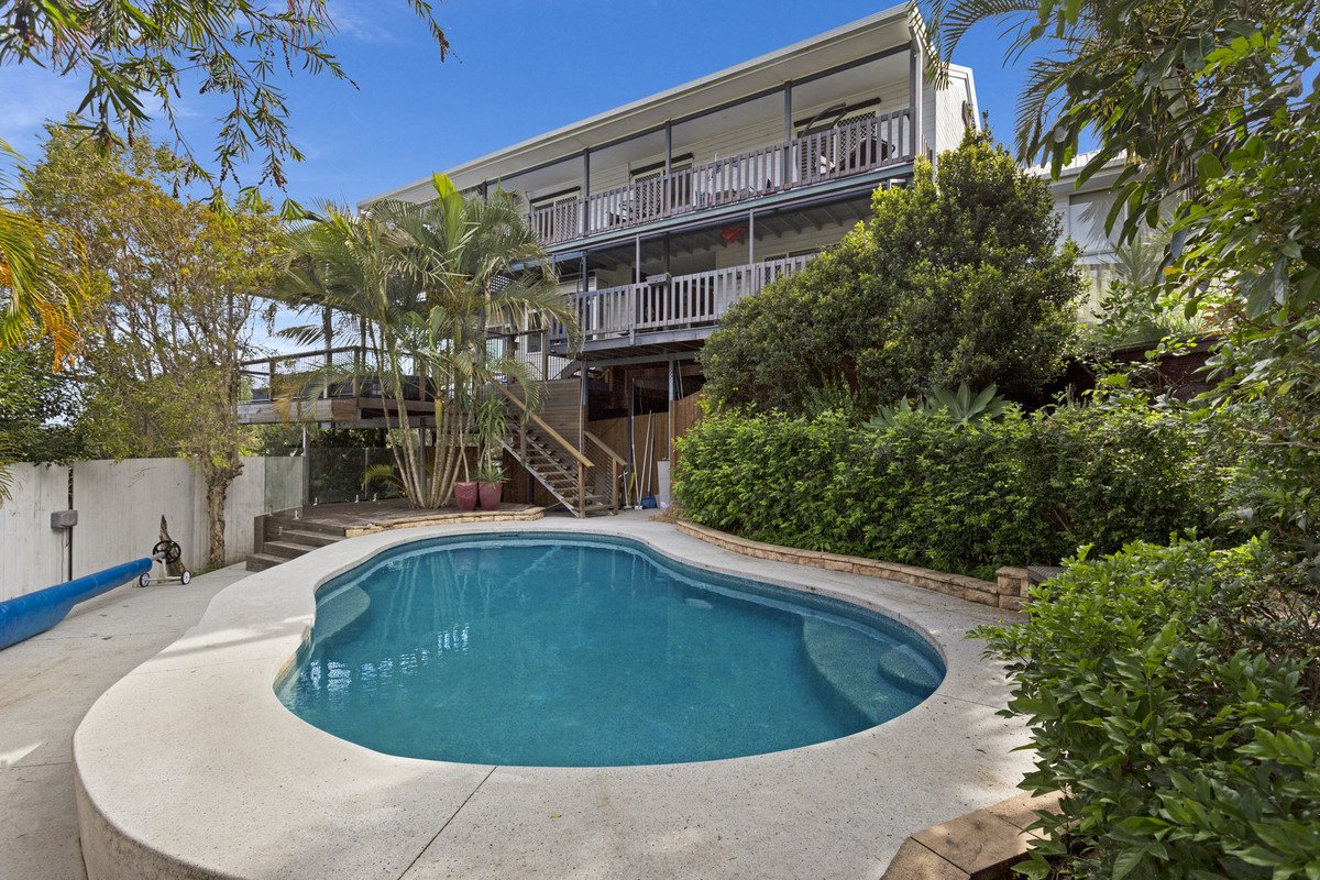 9 Hovea Court Elanora 1