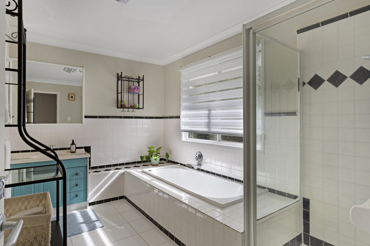 9 Hovea Court Elanora 19