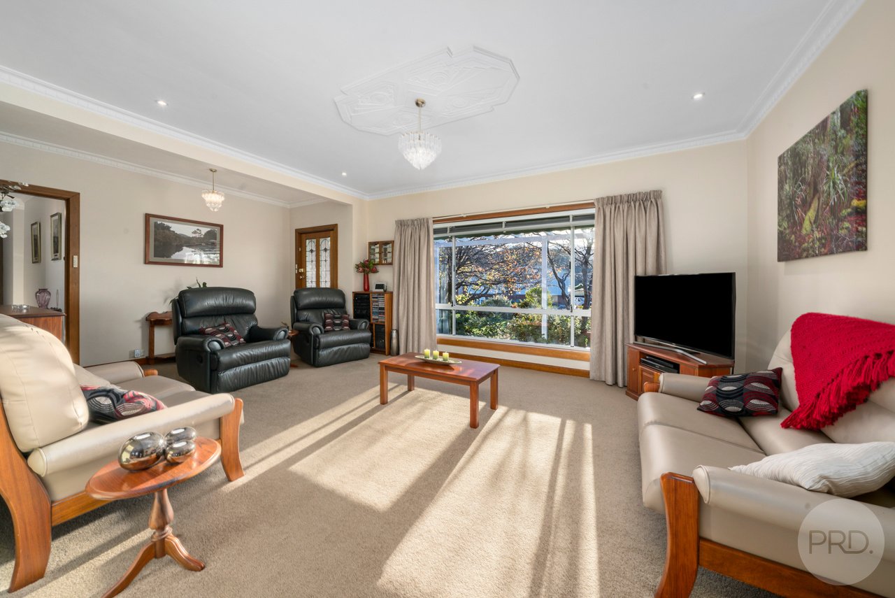 9 Huntley Street MONTROSE 2