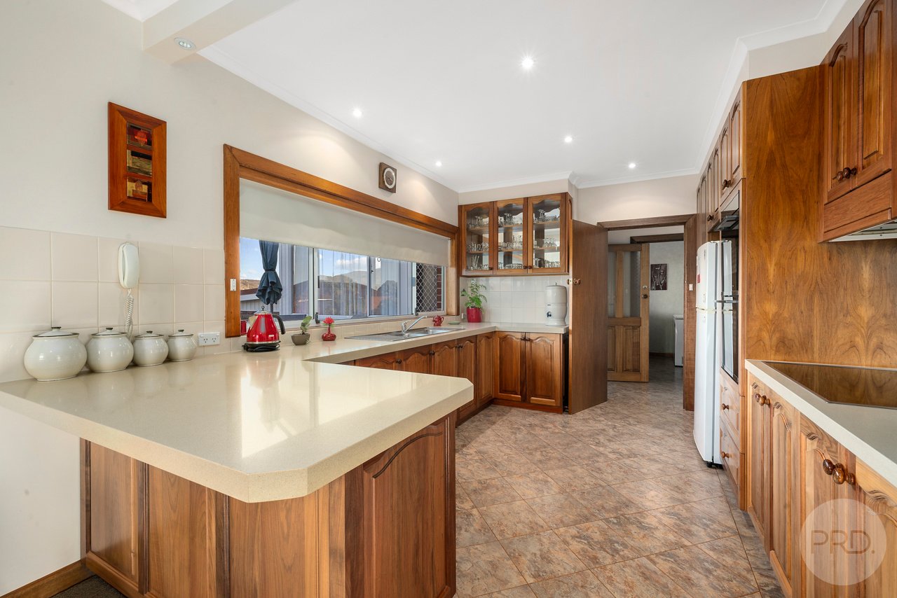 9 Huntley Street MONTROSE 3