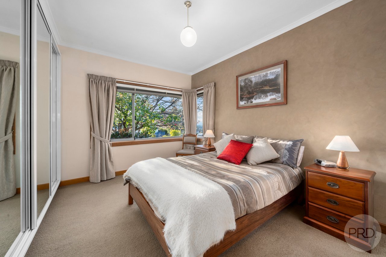 9 Huntley Street MONTROSE 8