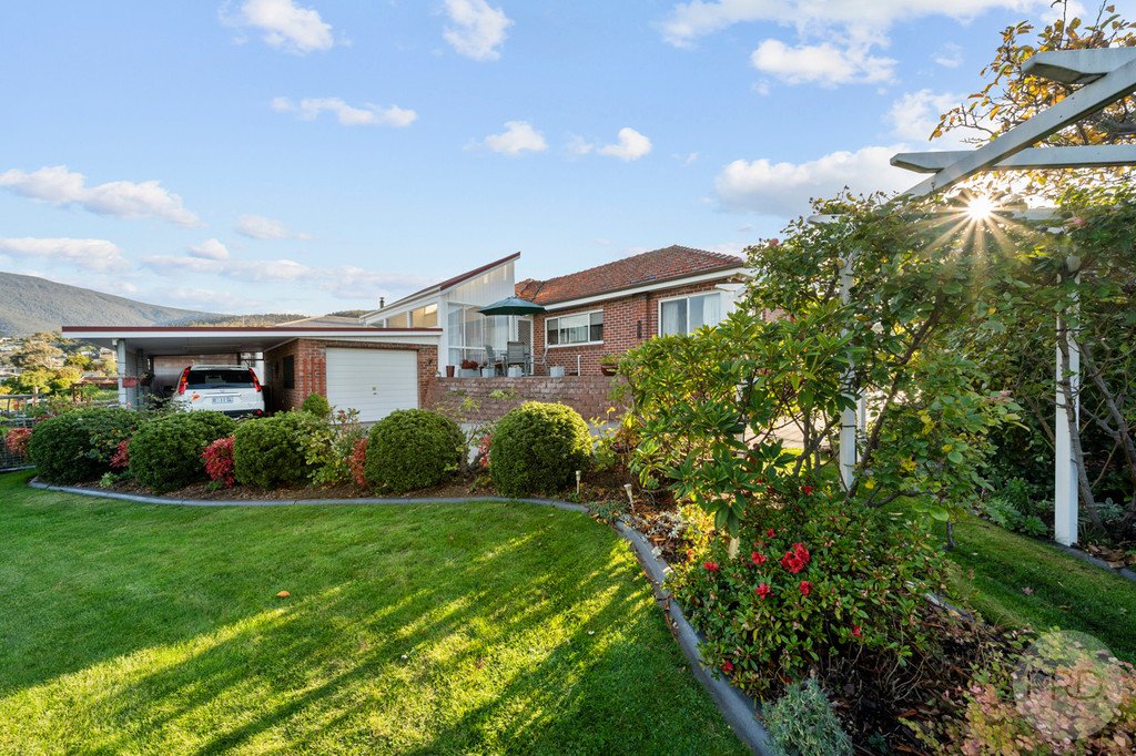 9 Huntley Street MONTROSE 22