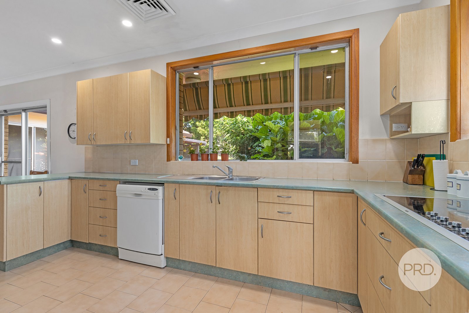 9 Illinga Place LUGARNO 3