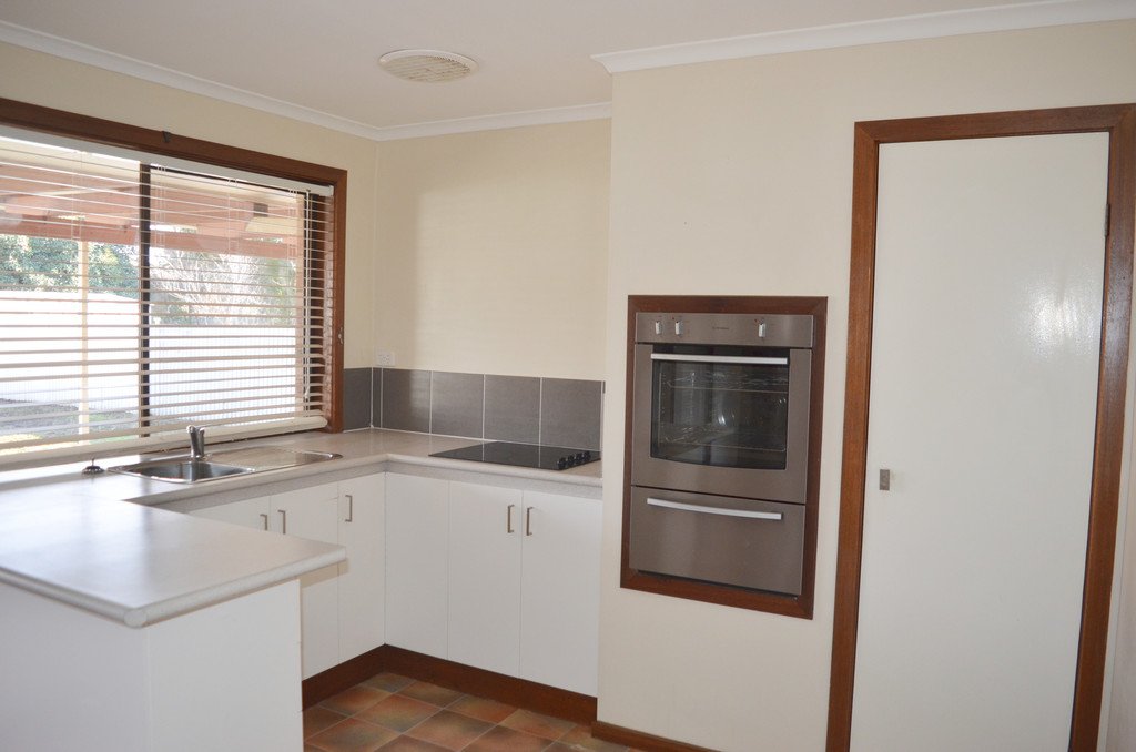 9 Incarnie Crescent WAGGA WAGGA 3