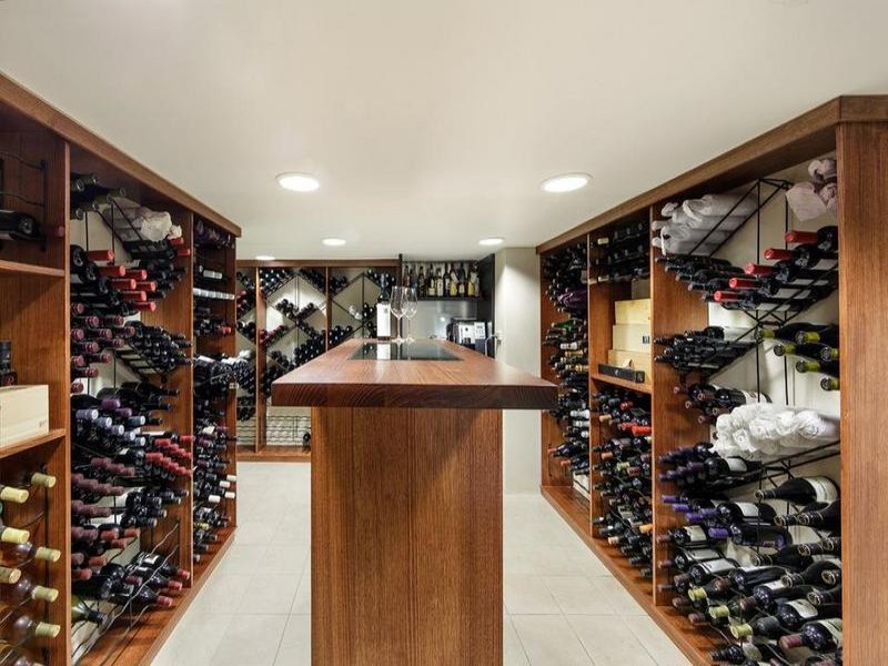 Real Estate and Property in 9 Iona Avenue, Toorak, VIC