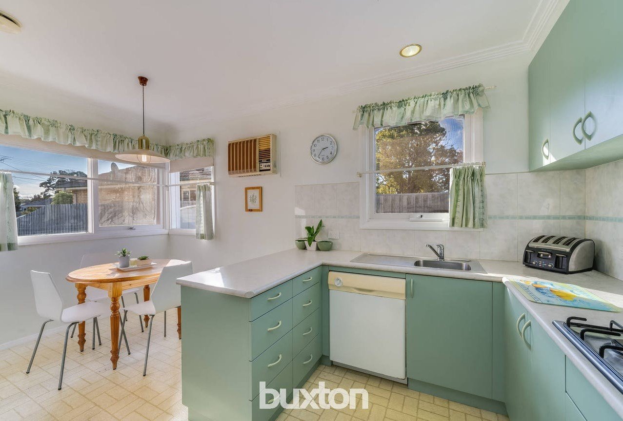 Gallery: 9 Ivanhoe Court