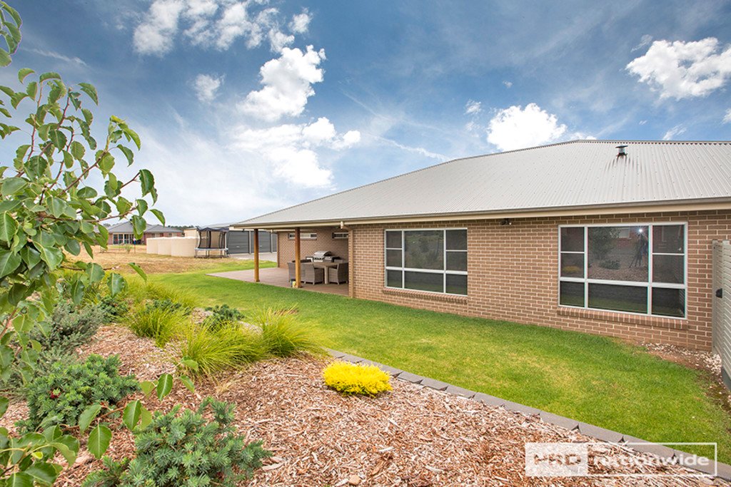 9 Jarrah Road TAMWORTH 3