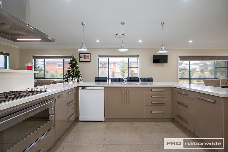 9 Jarrah Road TAMWORTH 8