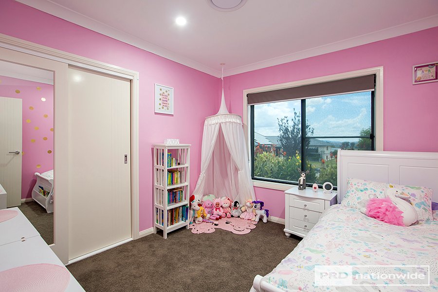 9 Jarrah Road TAMWORTH 12