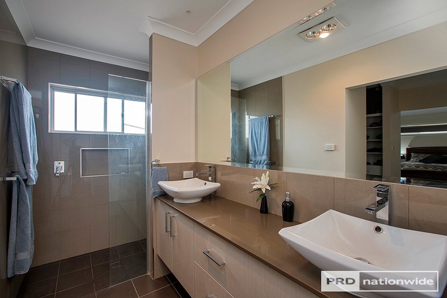 9 Jarrah Road TAMWORTH 16