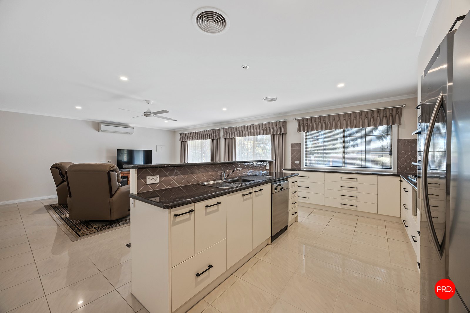 9 Jerribong Way KANGAROO FLAT 5