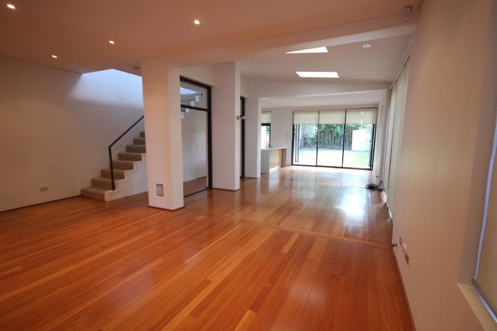 9 John Street KOGARAH BAY 2