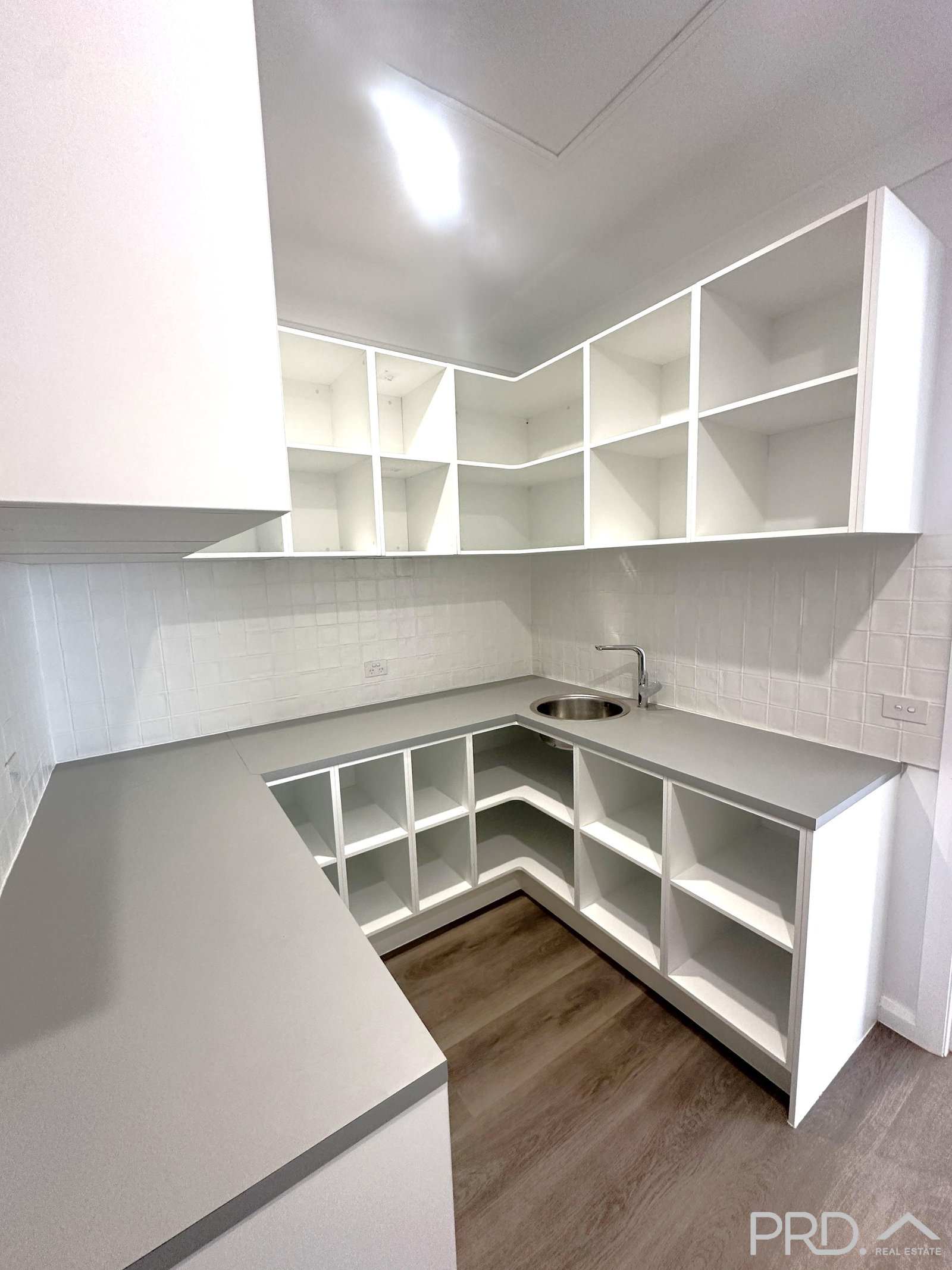 9 Karingal Court IRYMPLE 6