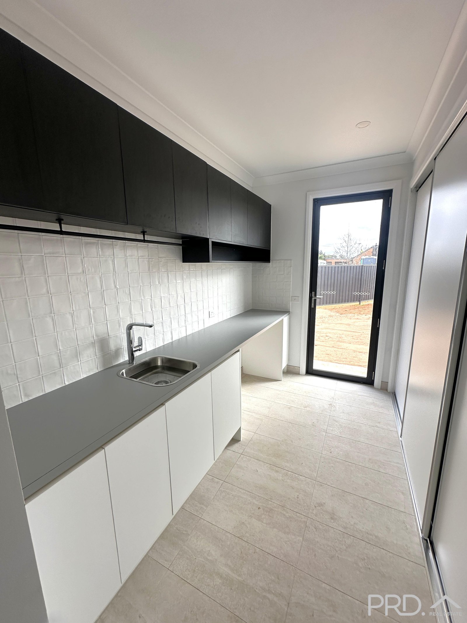 9 Karingal Court IRYMPLE 13