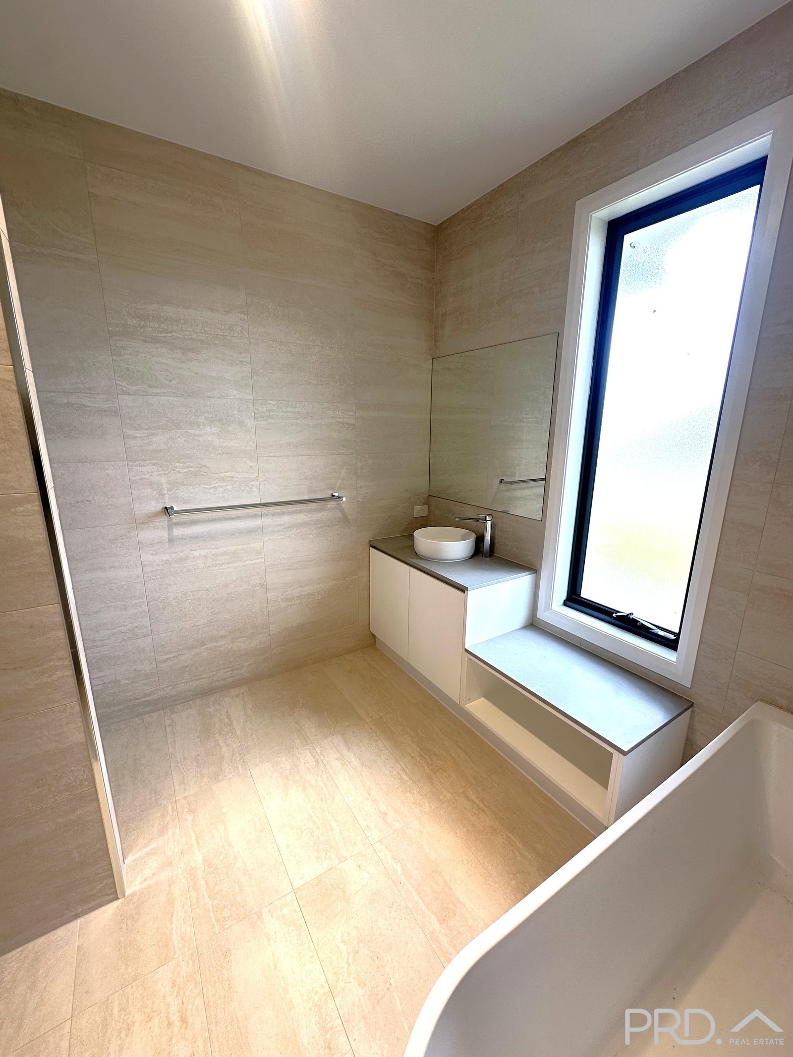 9 Karingal Court IRYMPLE 17