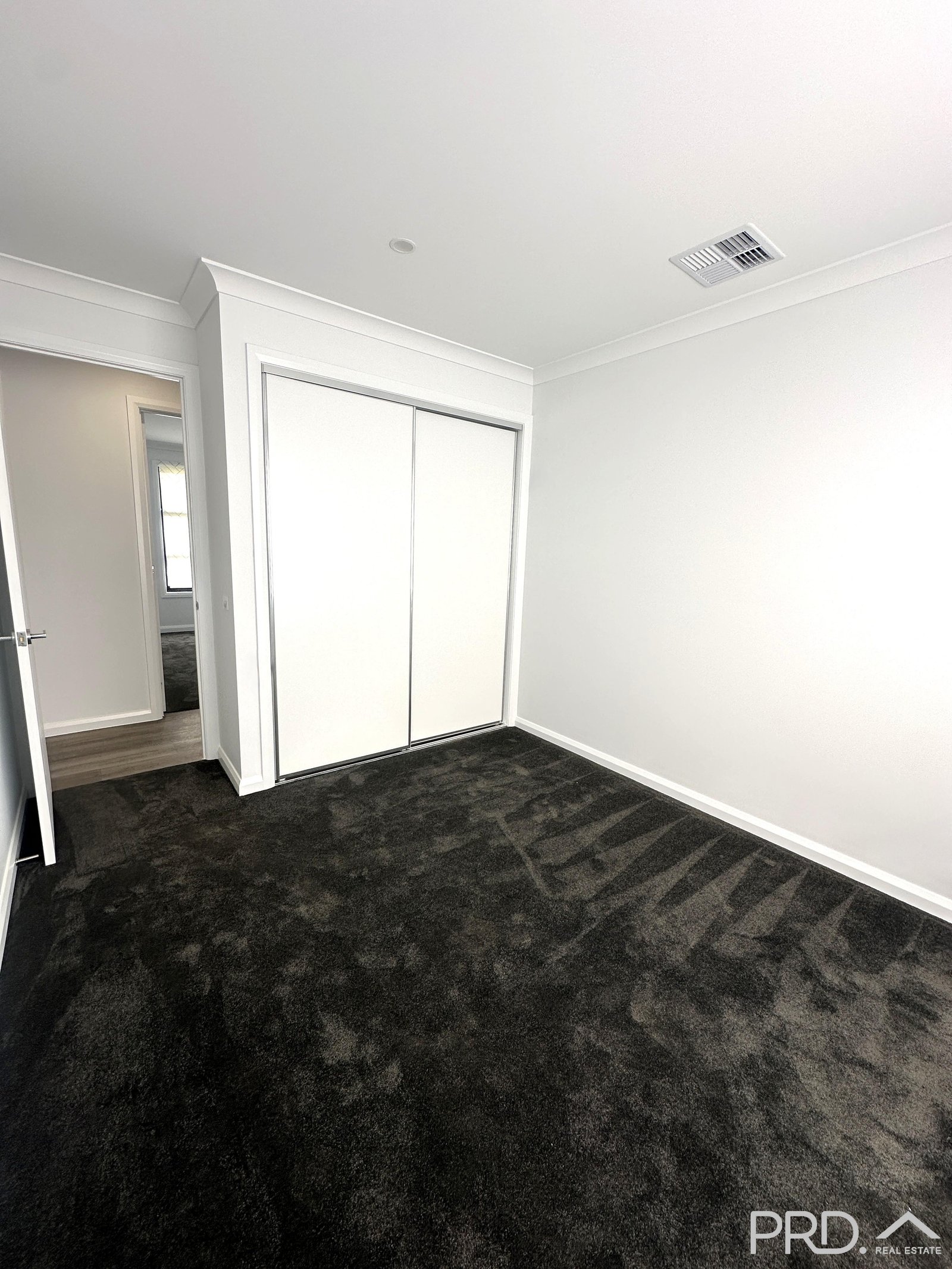 9 Karingal Court IRYMPLE 18