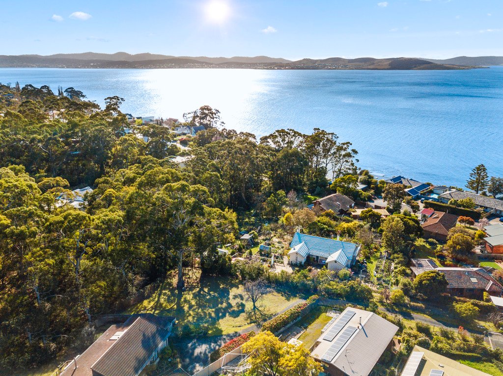 9 Karingal Court TAROONA 8