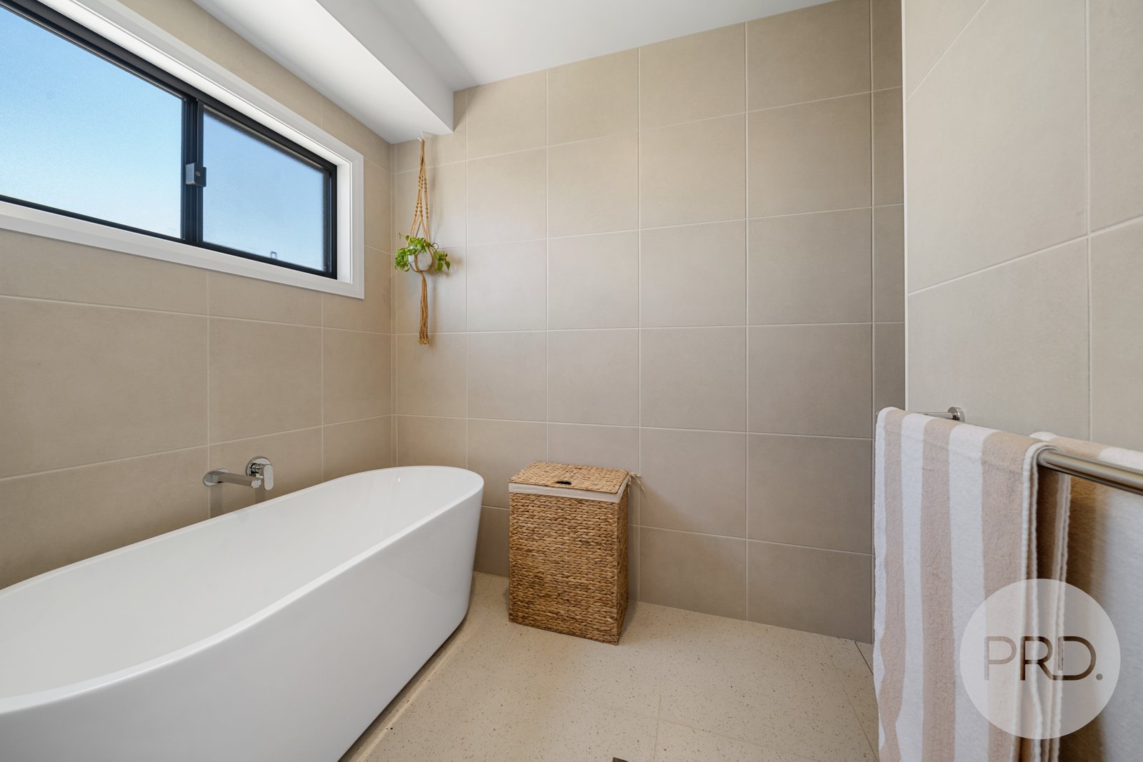 9 Katarah Street GOBBAGOMBALIN 14