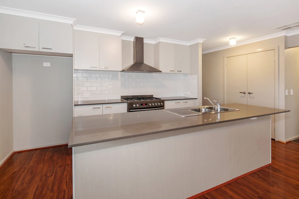 9 Kate Street DELACOMBE 3